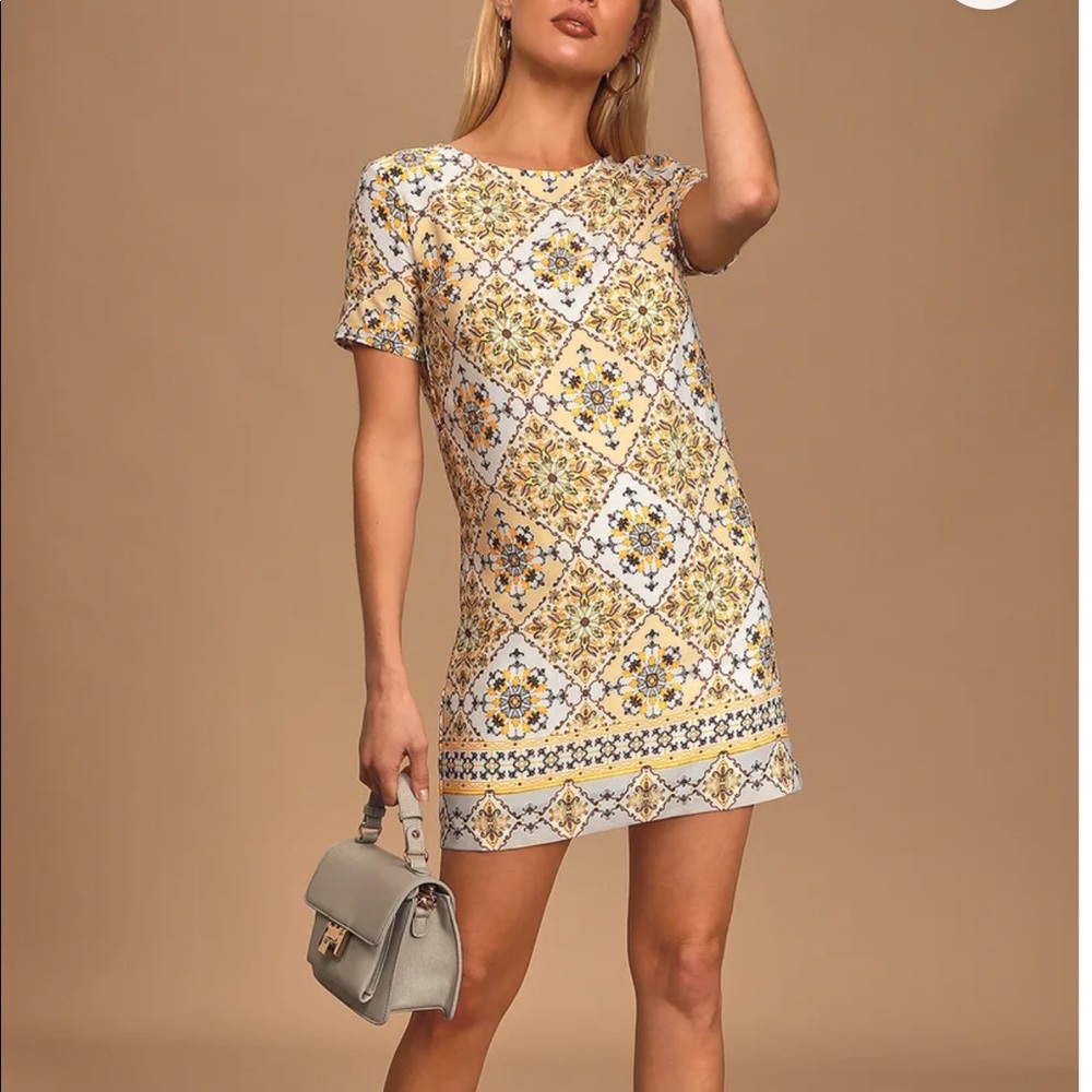 Lulus Dandy Lion Yellow Print Shift Dress